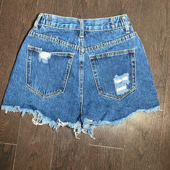 Jean shorts - Picture 2 of 3